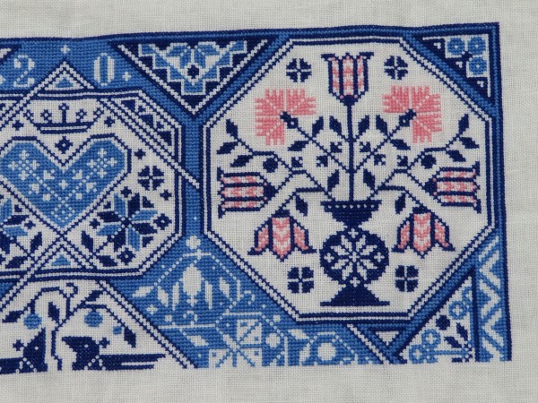 Modern Folk Embroidery SAL2021