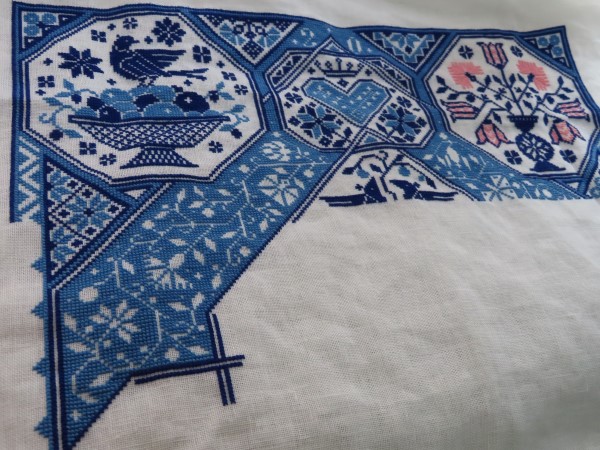 Modern Folk Embroidery　SAL2021