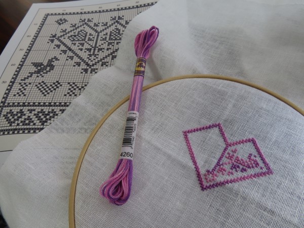 Modern Folk Embroidery　母の日パターン