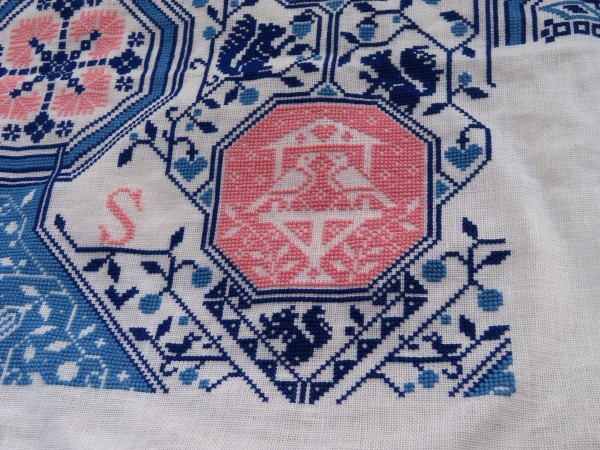 Modern Folk Embroidery　SAL2021 8月