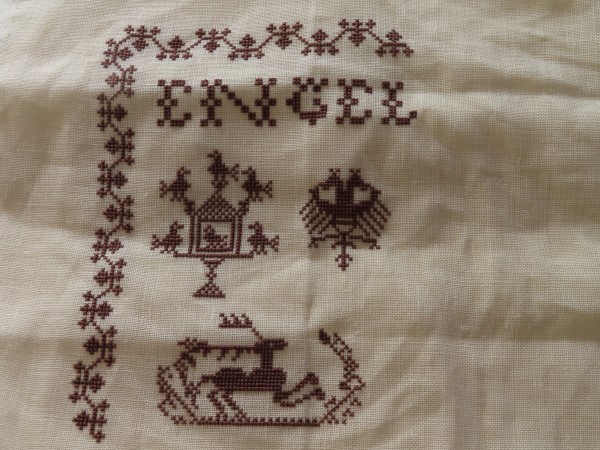 Modern Folk Embroidery SAL2022